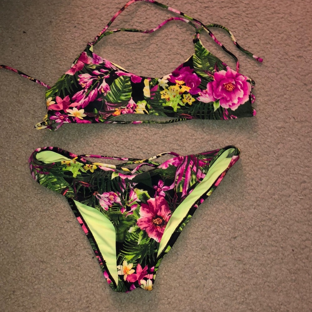 hawaiian two piece (S)